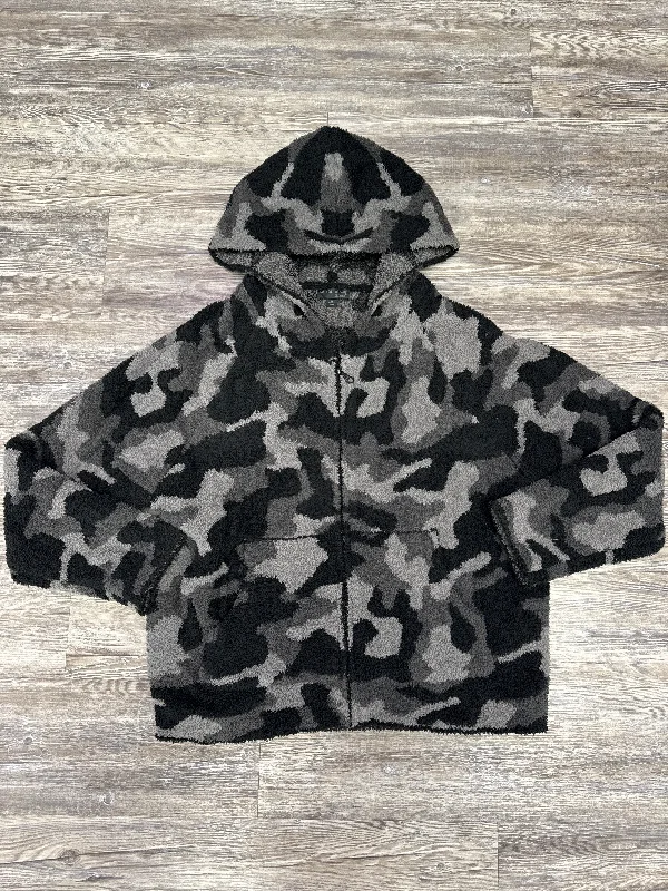 Jacket Fleece By Barefoot Dreams In Camouflage Print, Size: Xl