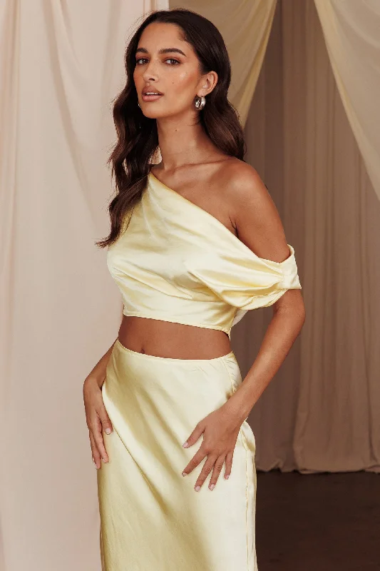 Women's Resort Apparel Hot Picks Alivya On-Off-Shoulder Satin Top Butter