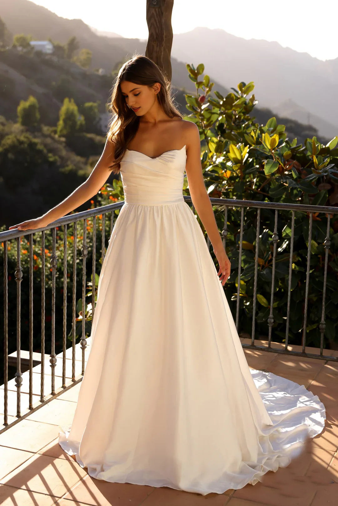 Stylish Women's Clothing Exclusive Fashion Deals Long strapless A-line wedding dress