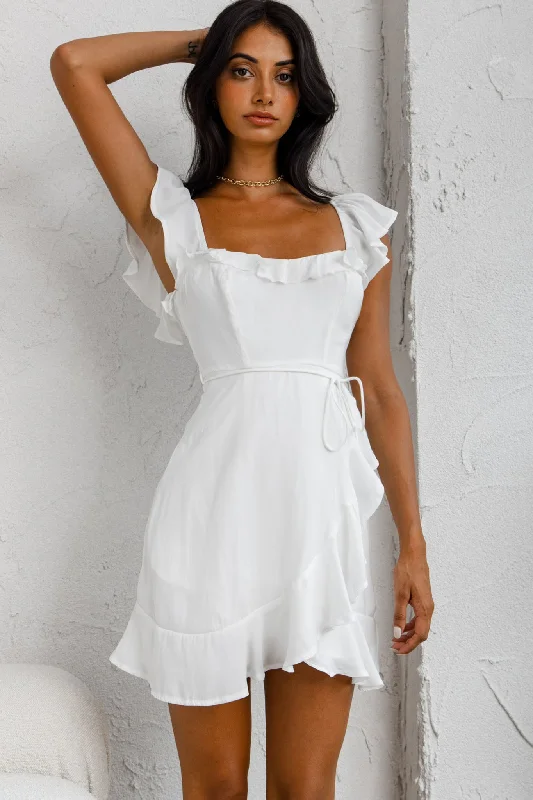 Women's Transitional Outfit Catch Every Fashion Trend Thinkin' Bout You Ruffle Trim Waist-Tie Dress White