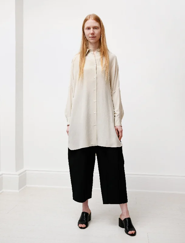 Laid-Back Fashion Offers Oversized Silk Shirt Chino